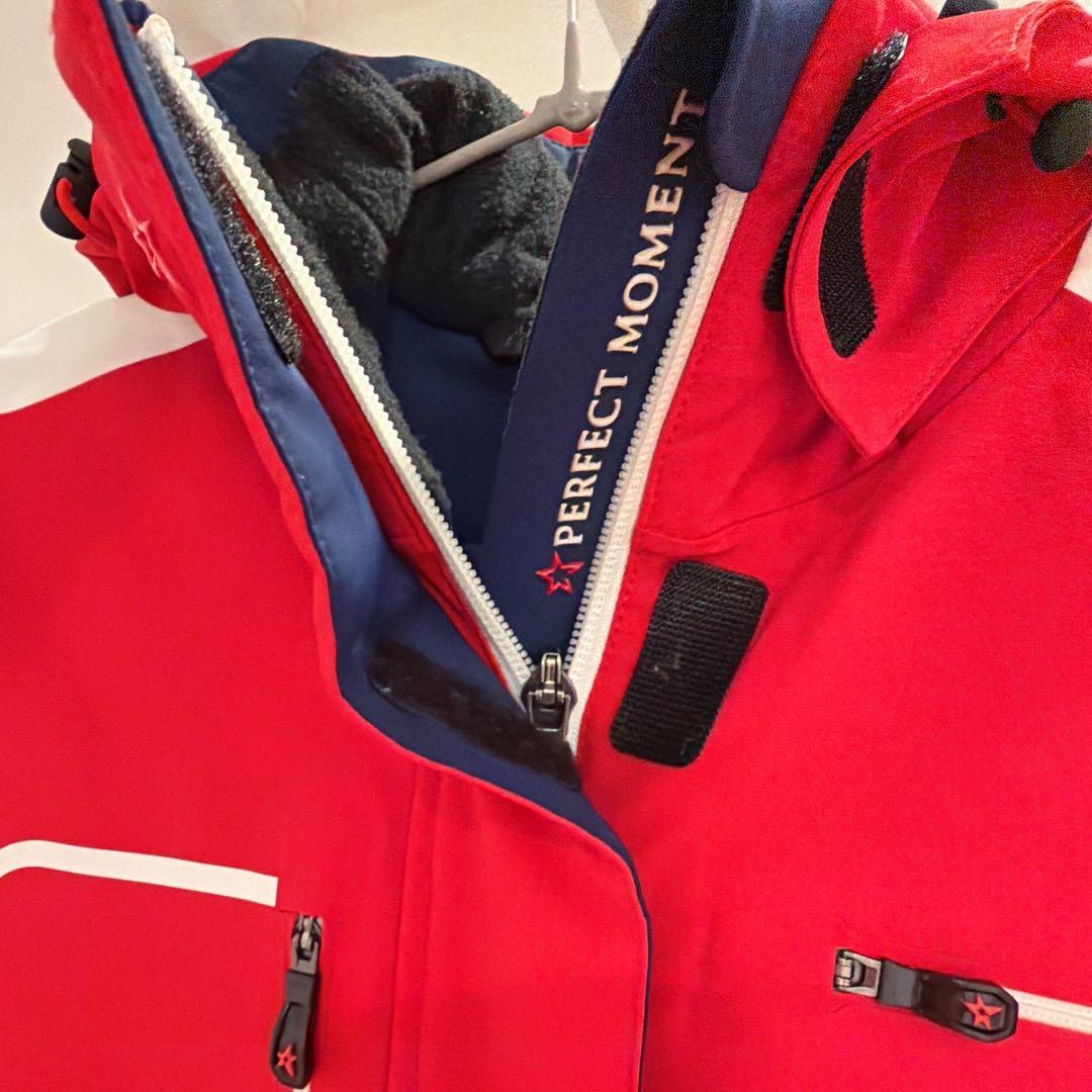 セレブウェアPERFECT MOMENT スキーウェアサイズ130〜150サイズ