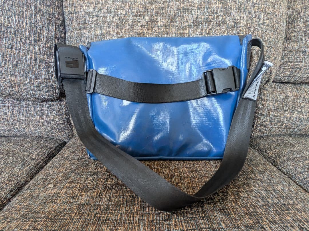 最終お値下げ！FREITAG　ショルダーバッグ　ブルー