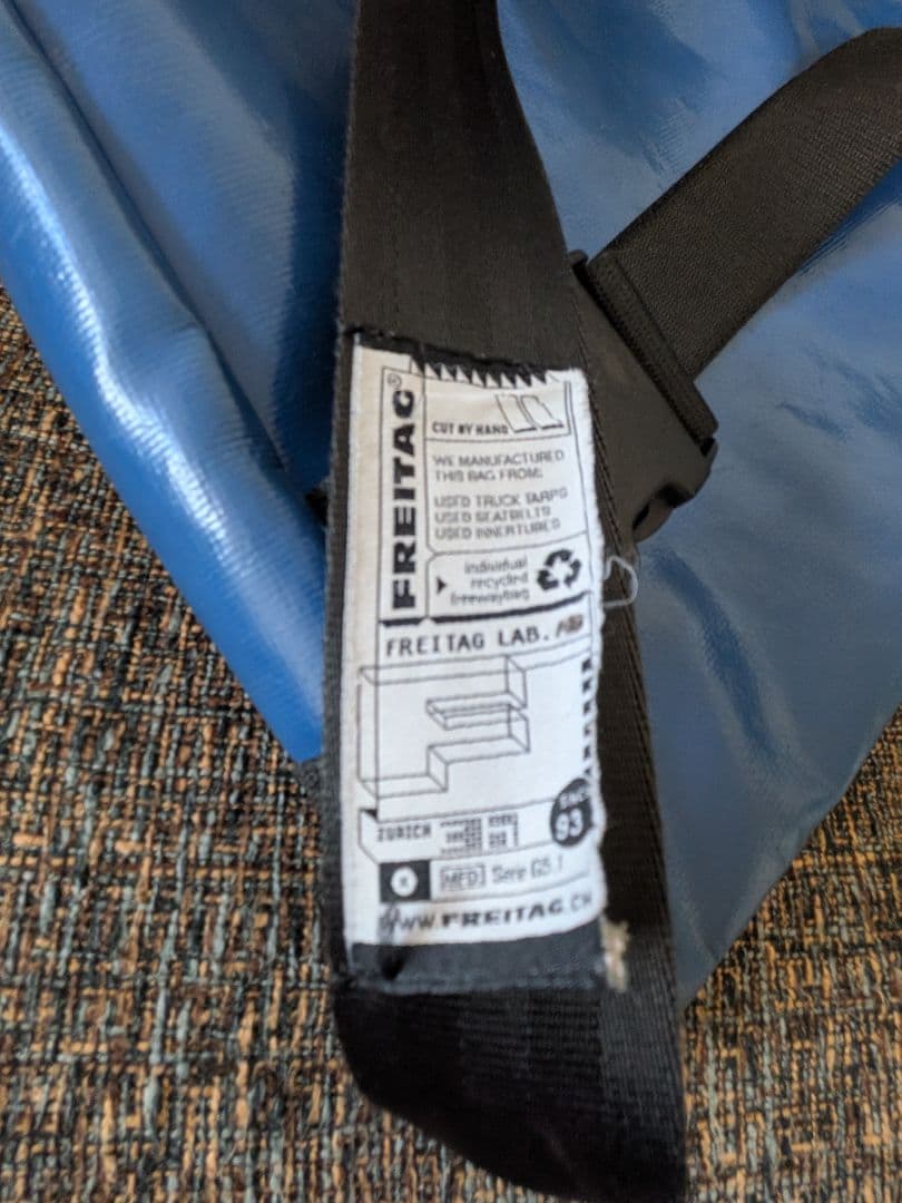 最終お値下げ！FREITAG　ショルダーバッグ　ブルー