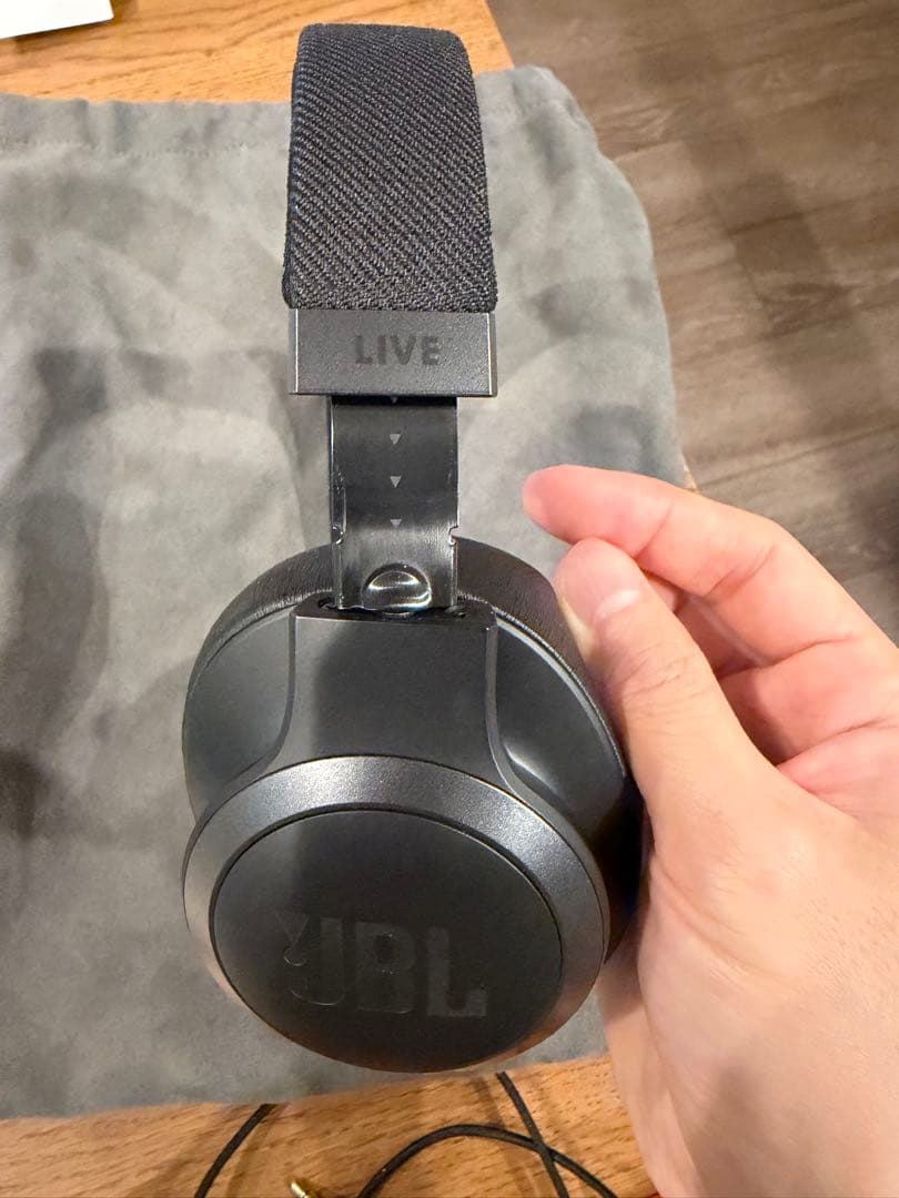 【もっさん】JBL LIVE 770NC ワイヤレスヘッドホン 付属品完備