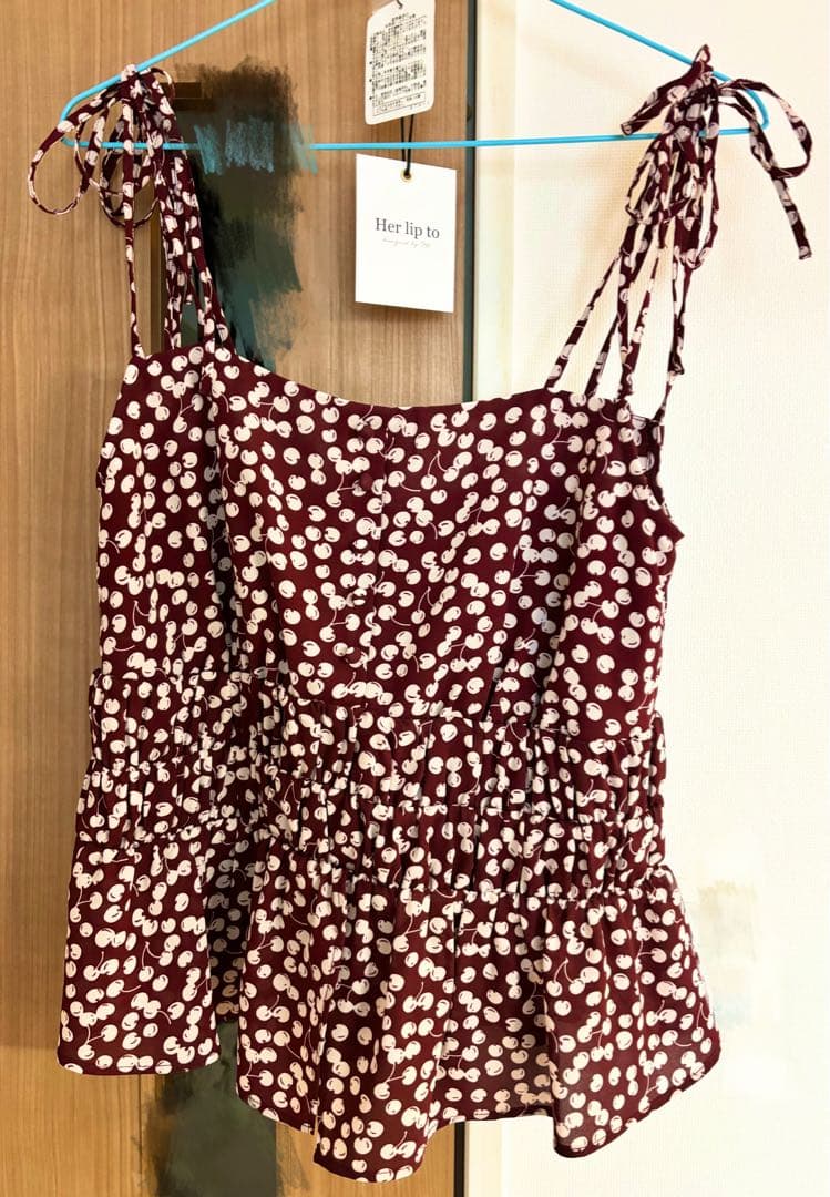 トップス her lip to Cherry Pattern Strap Top