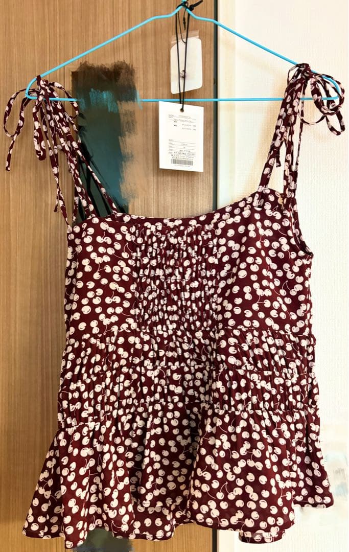トップス her lip to Cherry Pattern Strap Top
