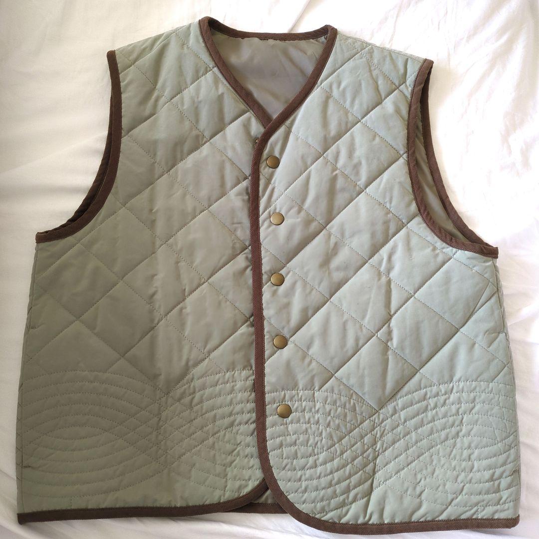 毎日着回したいキルティングベスト / よしいちひろさんコラボ（ライトカーキ）
