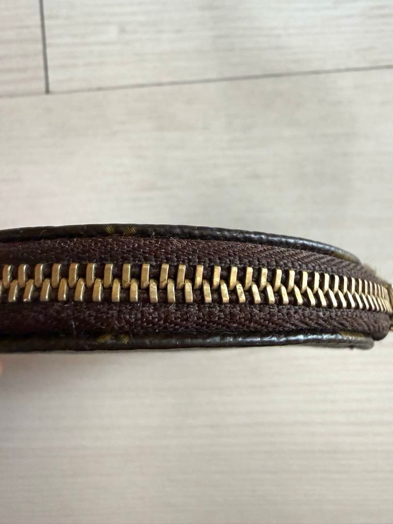 ルイヴィトン LOUIS VUITTON ケース 小銭入れ 丸型