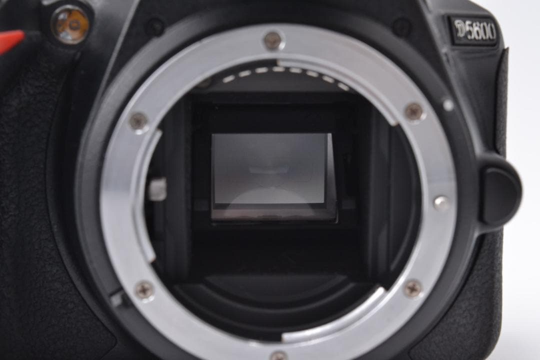 ニコン　Nikon D5600 ダブルズームキット 元箱付