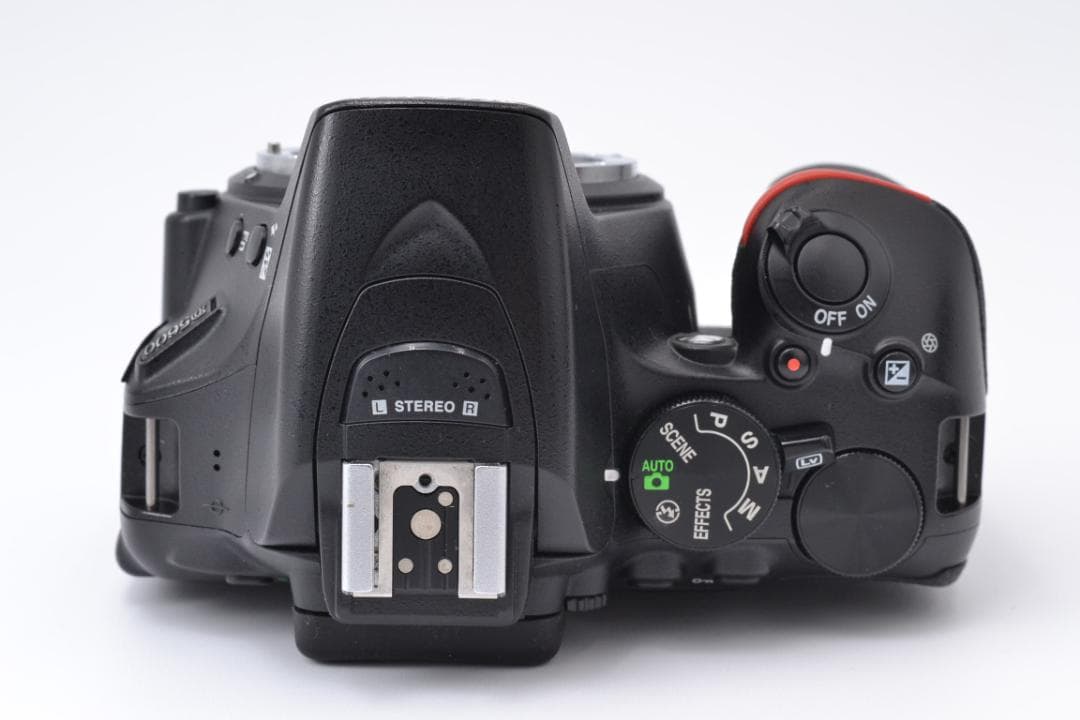 ニコン　Nikon D5600 ダブルズームキット 元箱付