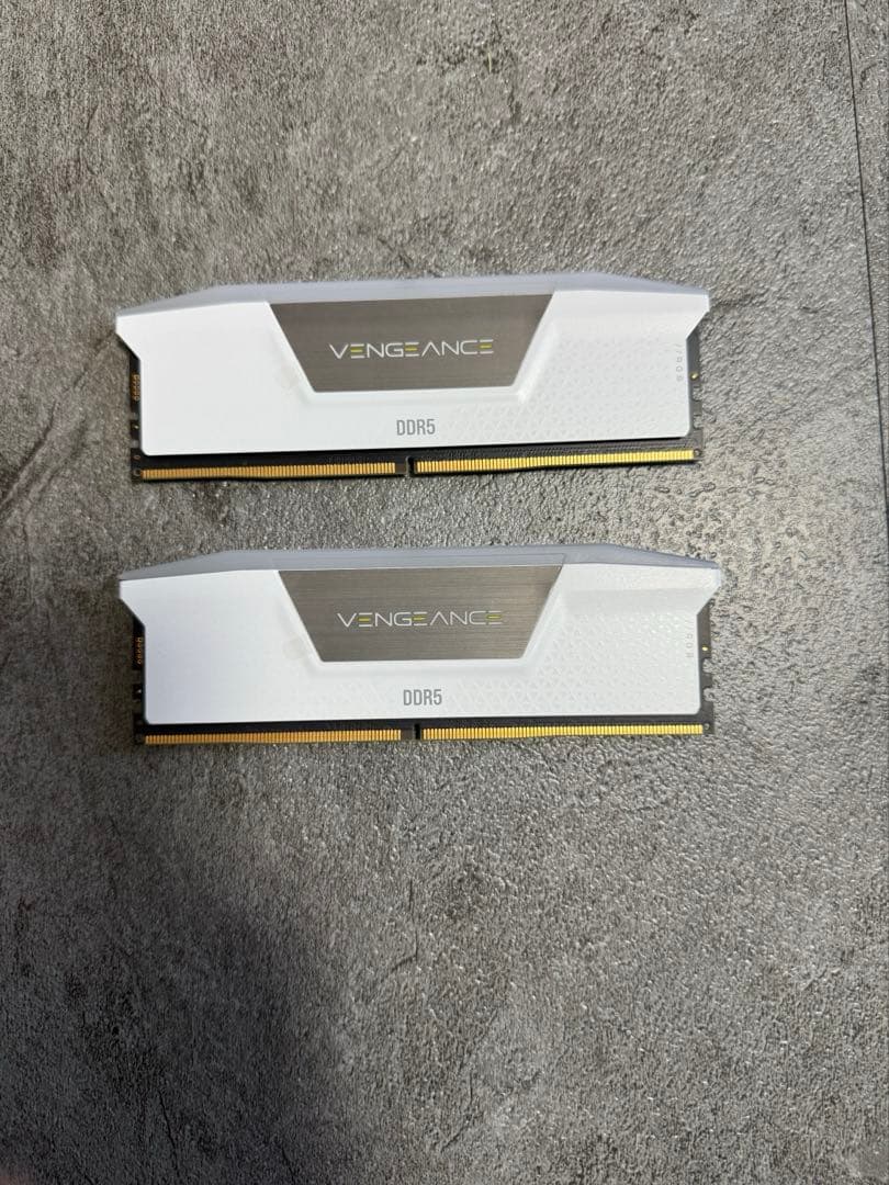 メモリー Corsair VENGEANCE DDR5 32gb