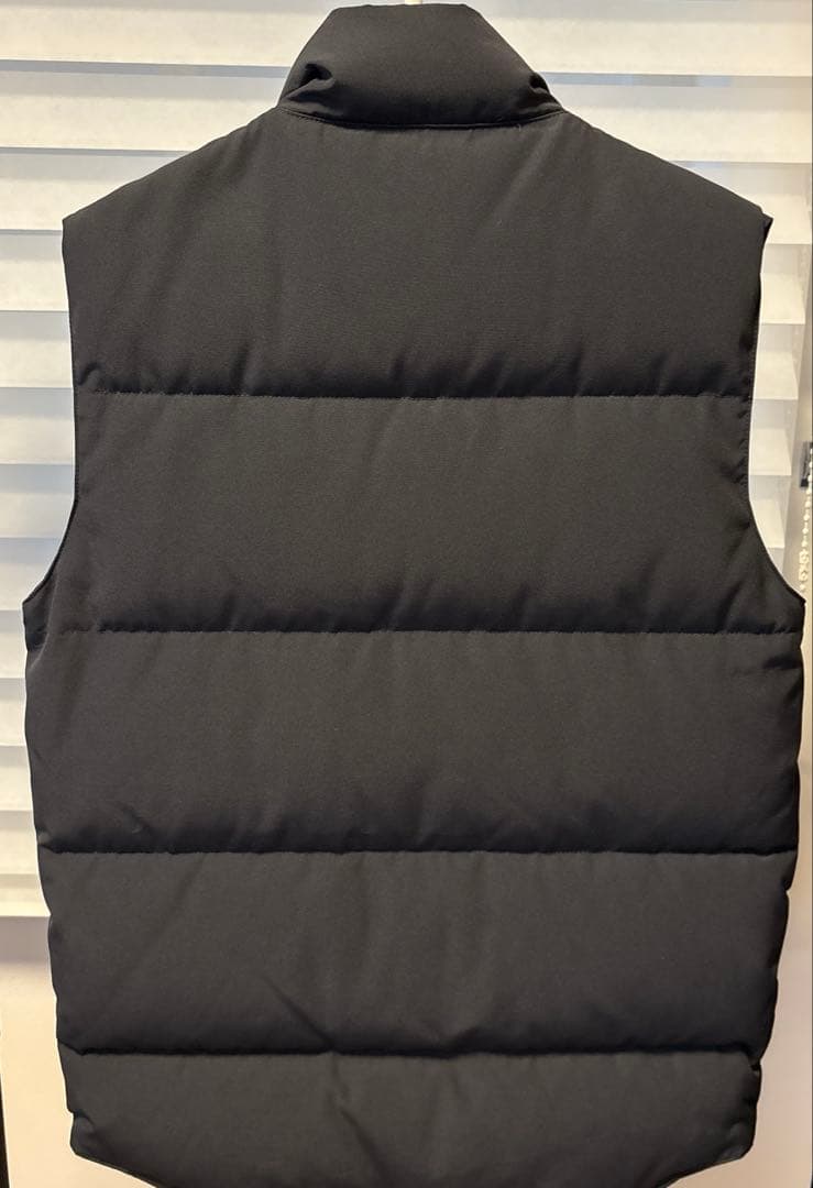 カナダグース　ダウンベスト　4154M