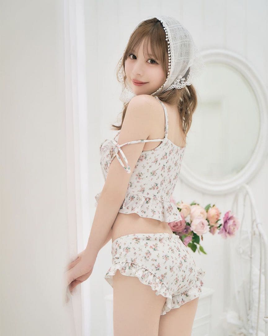 ミシェルマカロン　フラワーフリルビキニ　水着