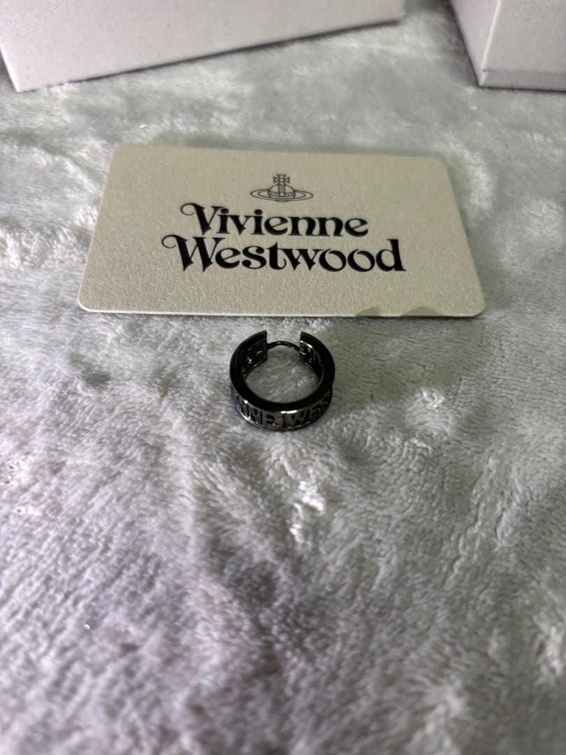Vivienne Westwood ブラックリングピアス（片耳用）　新品未使用品