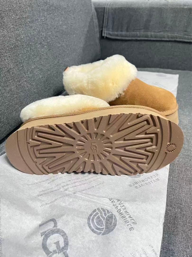 UGG ベージュ ムートンブーツ スエード ファー付き 37サイズ￼