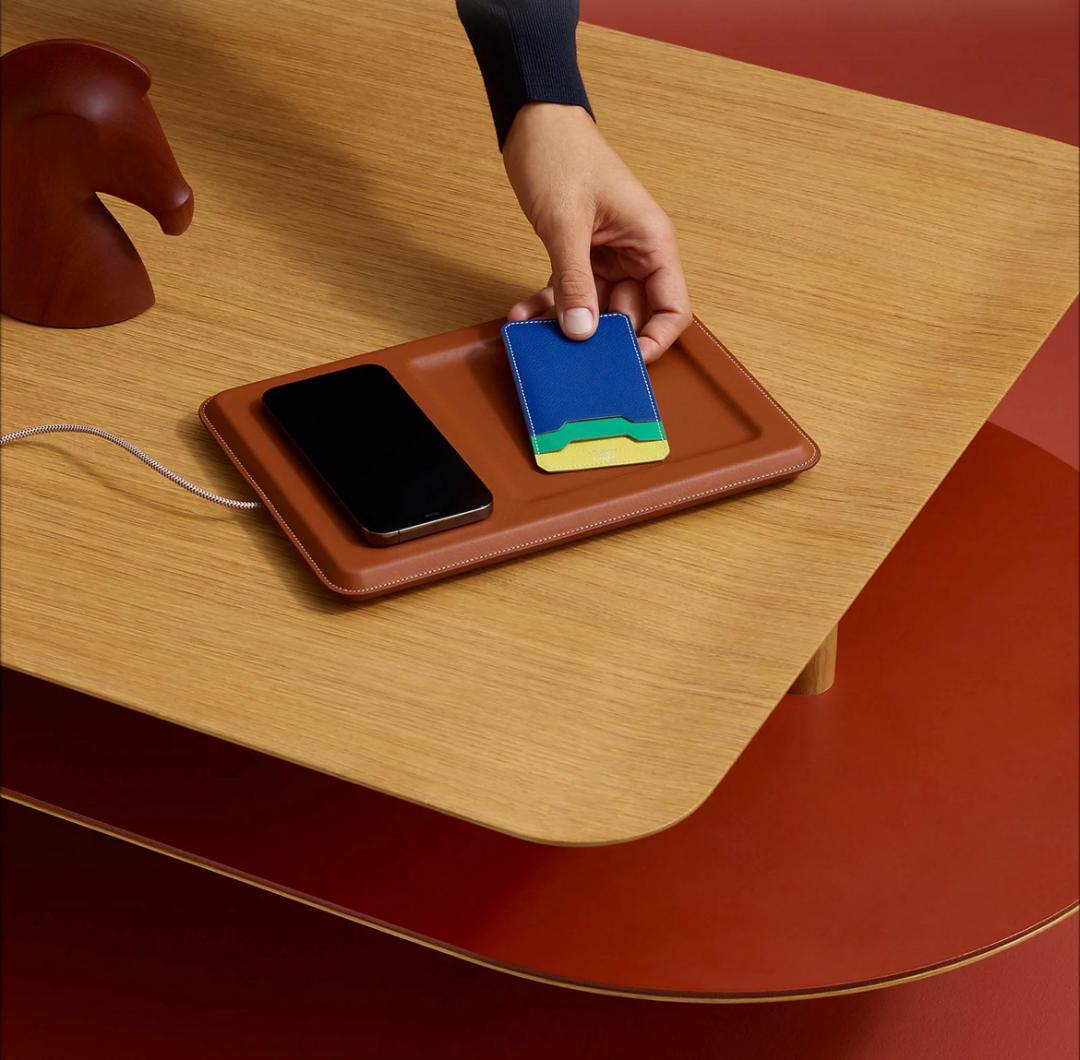 HERMESエルメスヴィド・ポッシュ ワイヤレス充電器 《ヴォルトH》