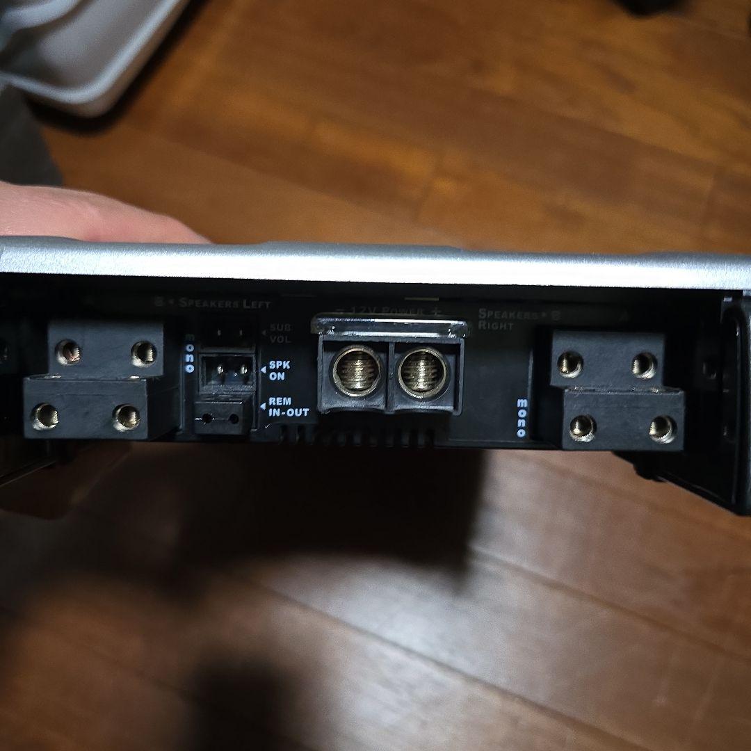 名品　audison LRx4.5 アンプ