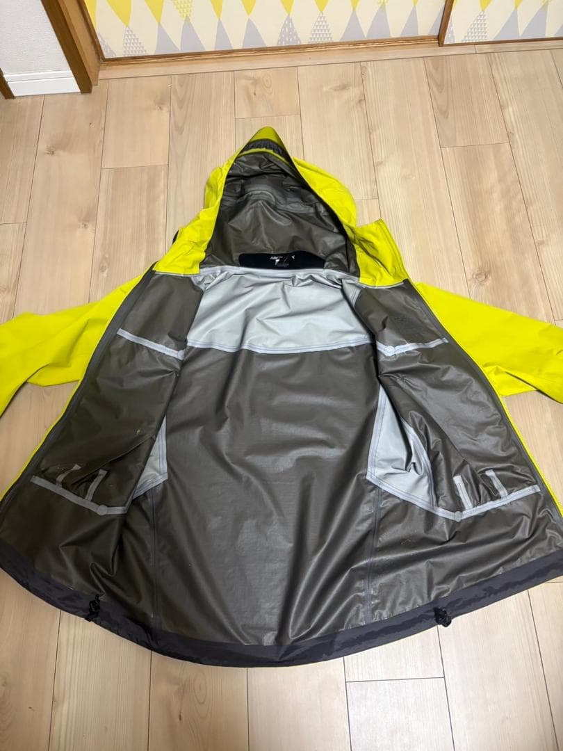 【アークテリクスBeta SL】 ベータSL GORE-TEX　Sサイズ