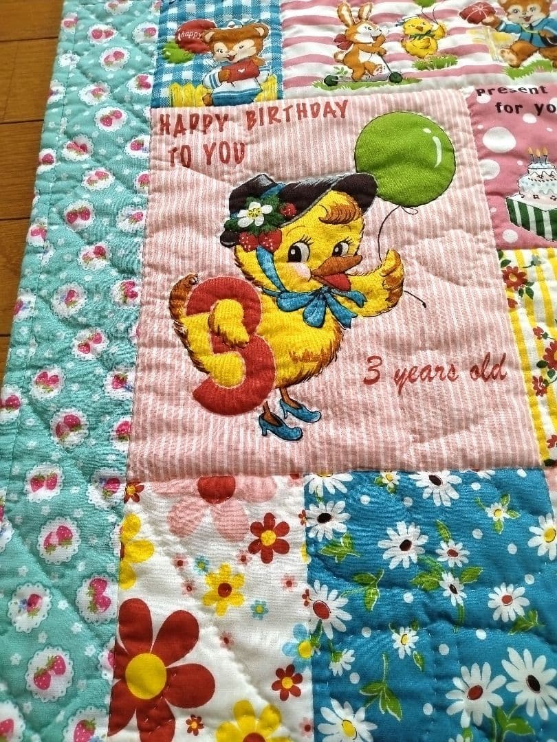 ベビーブランケット　キルト　アニマル　手縫い　ハンドメイド　79×86cm