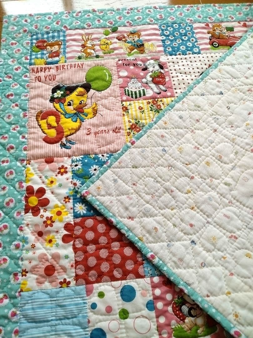 ベビーブランケット　キルト　アニマル　手縫い　ハンドメイド　79×86cm