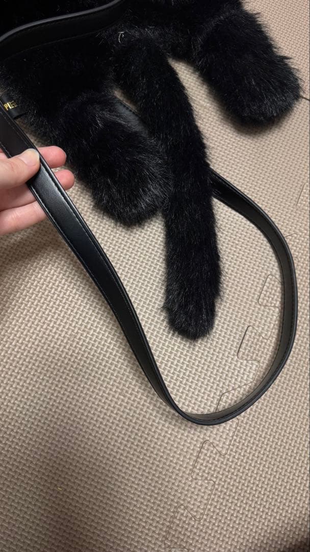 アトリエピエロ 猫 ショルダーバッグ 黒 ファー 黄目 ロリータ