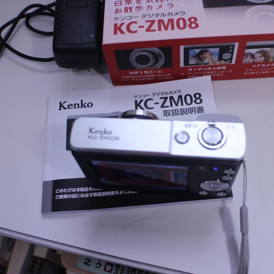 Kenkoデジタルカメラ　KC-ZM08