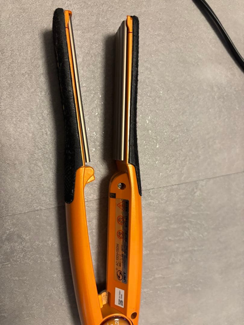 ADST ヘアアイロン