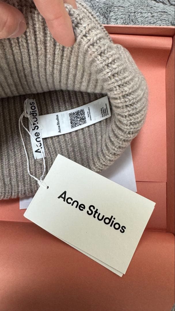 Acne Studios ニット帽 ベージュ 新品タグ付き