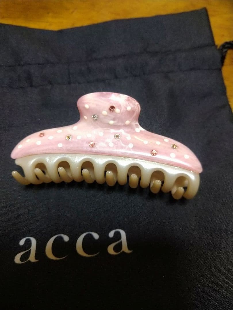acca ピンク ストーン付きヘアクリップ