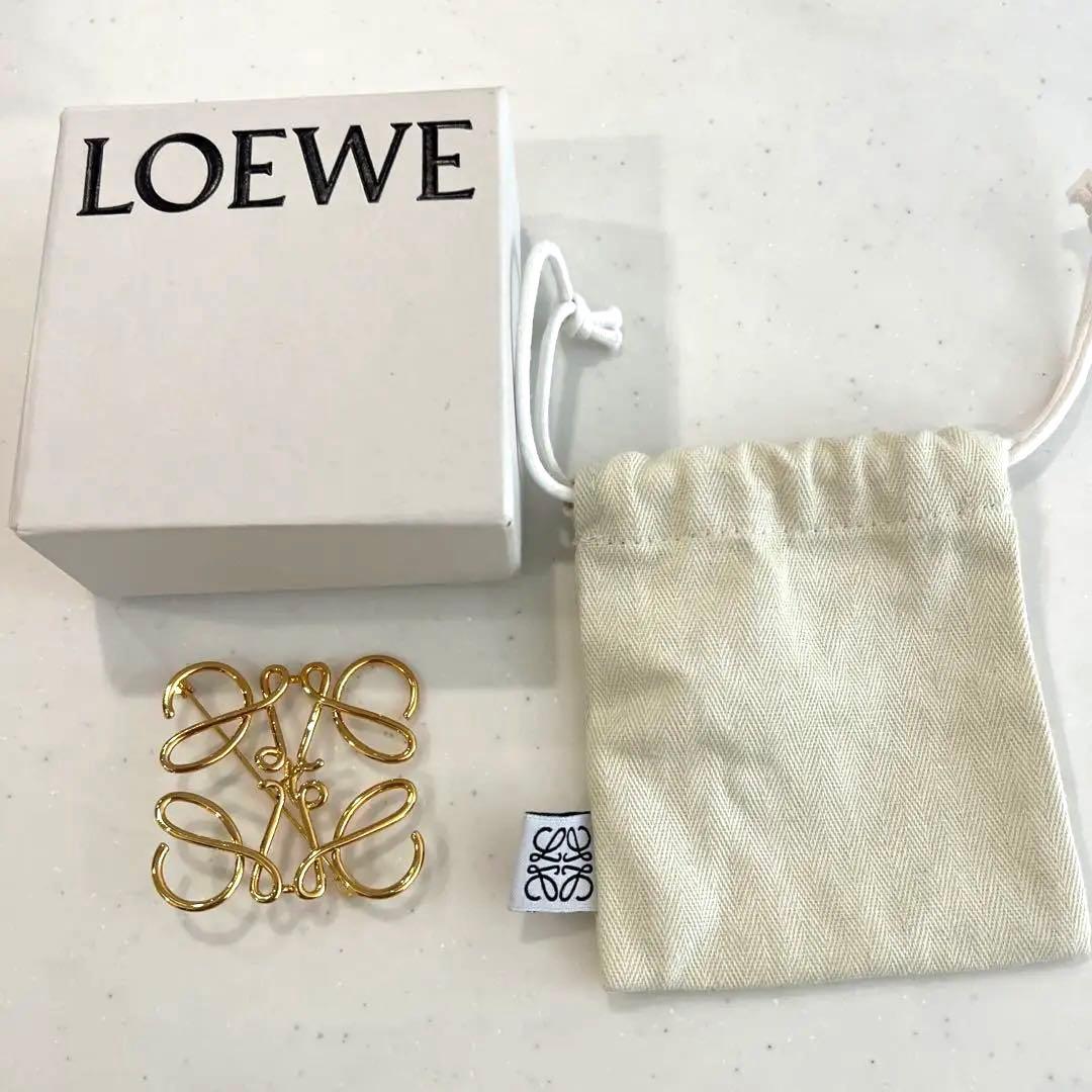 LOEWE ゴールドリボンブローチ　ロエベ　ブローチ