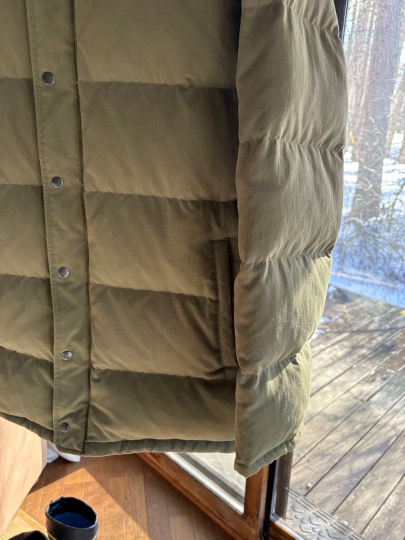 Patagonia 　フード付きダウンジャケット 　パタゴニア　　サイズL