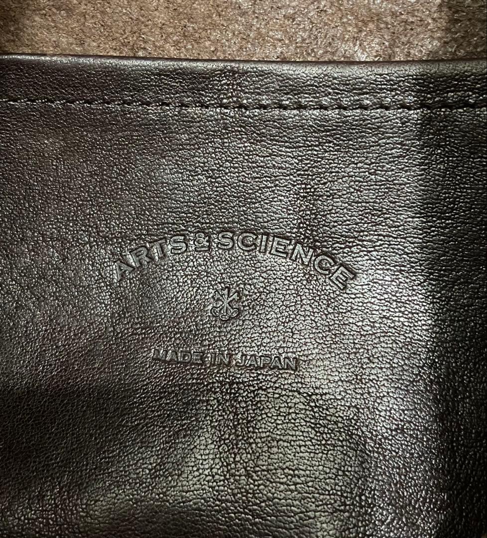 ARTS&SCIENCE レザーショルダーバッグ