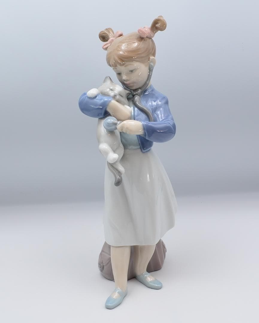 おだいじに　＃8544　★リヤドロ　スペイン　ポーセリン　光沢仕上げ　箱付き