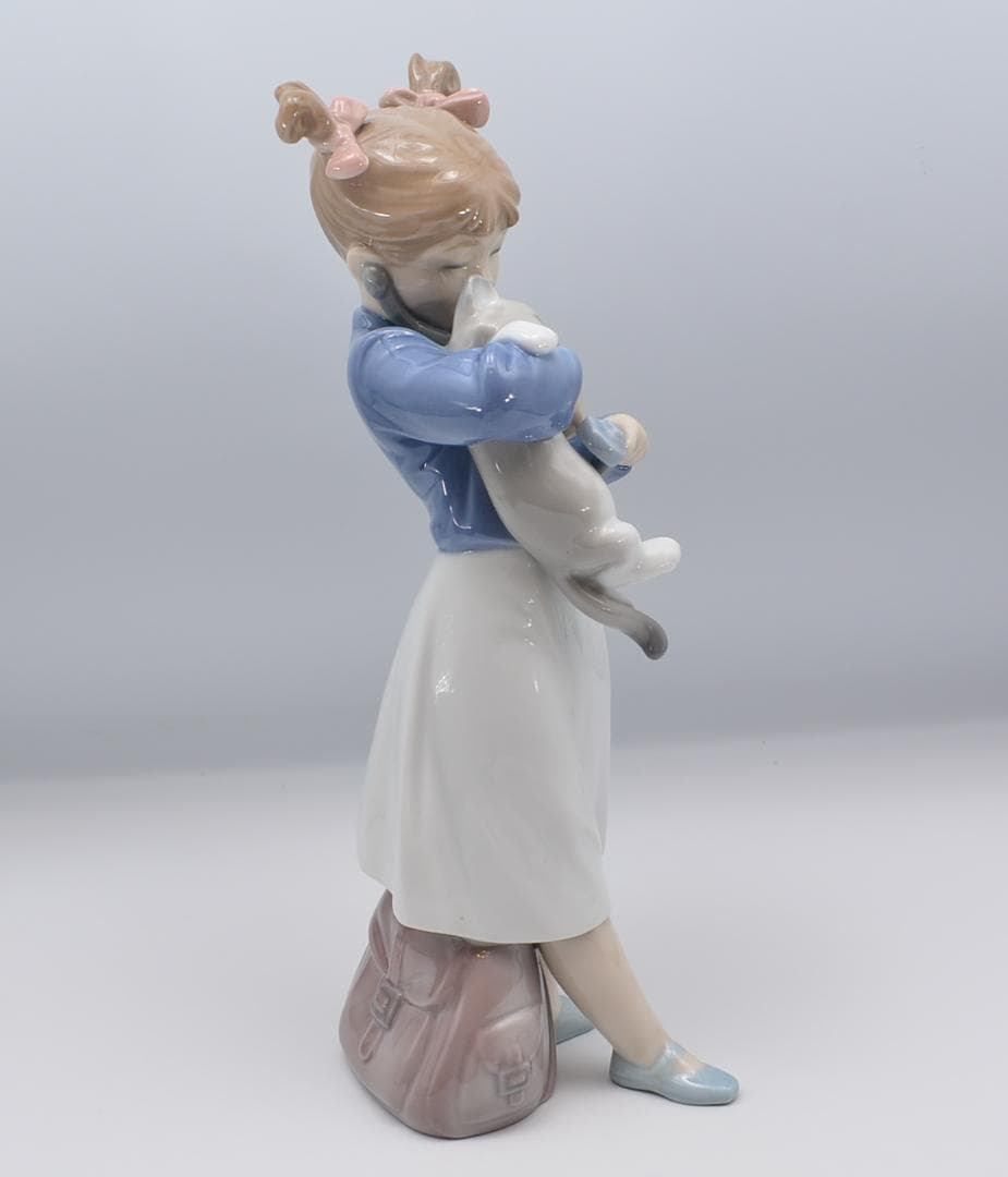 おだいじに　＃8544　★リヤドロ　スペイン　ポーセリン　光沢仕上げ　箱付き