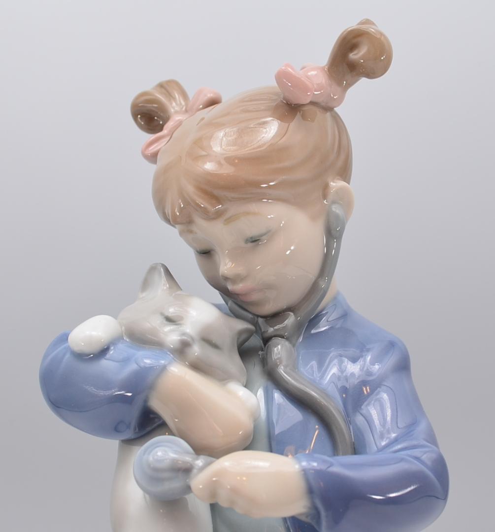 おだいじに　＃8544　★リヤドロ　スペイン　ポーセリン　光沢仕上げ　箱付き