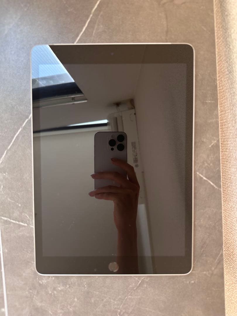 Apple iPad第9世代　64GB Cellularモデル MK473J/A