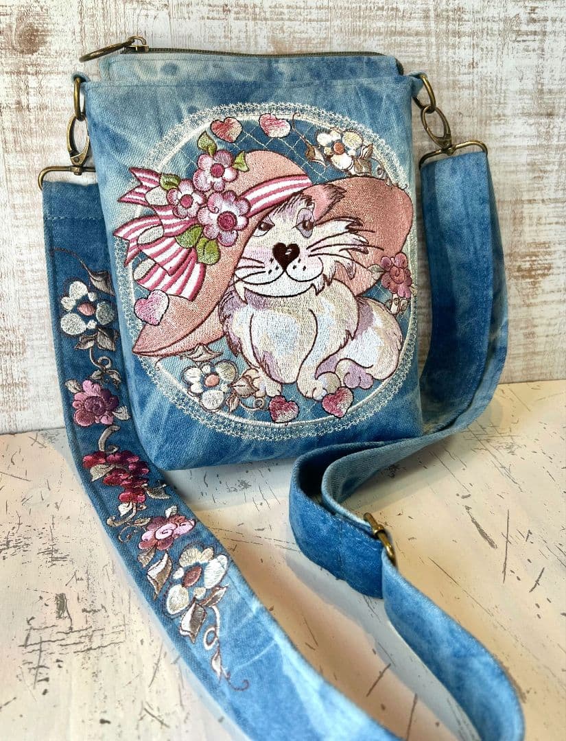 ※リクエスト※ライトブルーWデニム♡刺繍のサコッシュ♡ショルダーバッグ