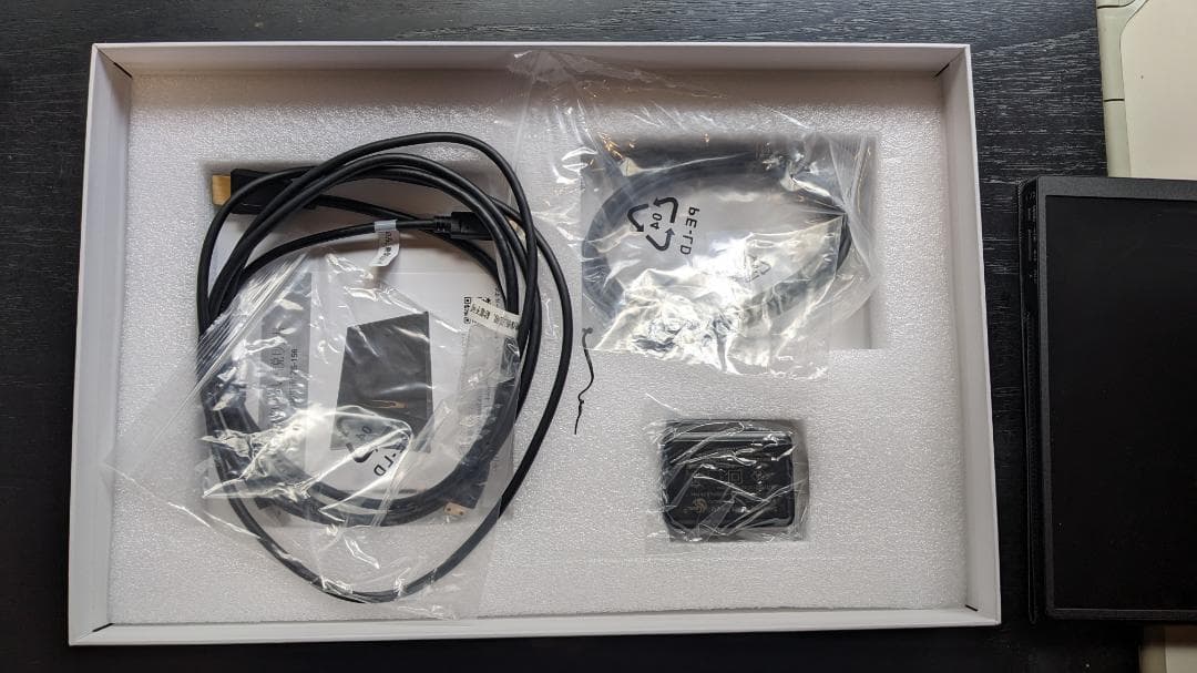 モバイルモニター cocopar15.6インチ ディスプレイ