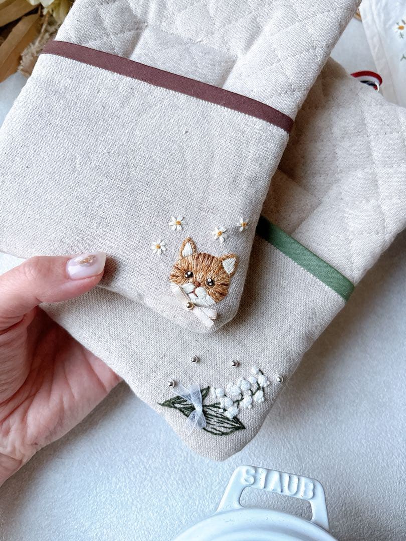 【みるく】パクパク四角ミトン　マルチクロス40cm四方　ねこ　すずらん