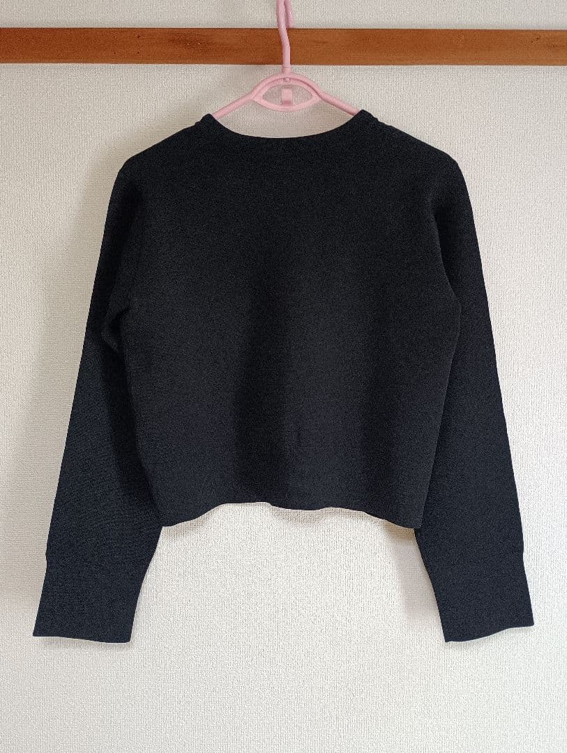 週末限定価格　未使用Valuable カーディガン