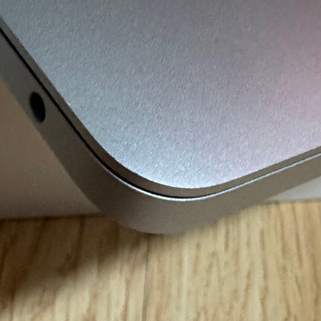 MacBook Air M1 8GB 256GB バッテリー99% 保護シール付
