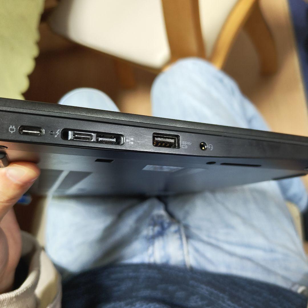 ノートパソコン11世代　i7-1165G7 超速SSD512 16GB 電源付属