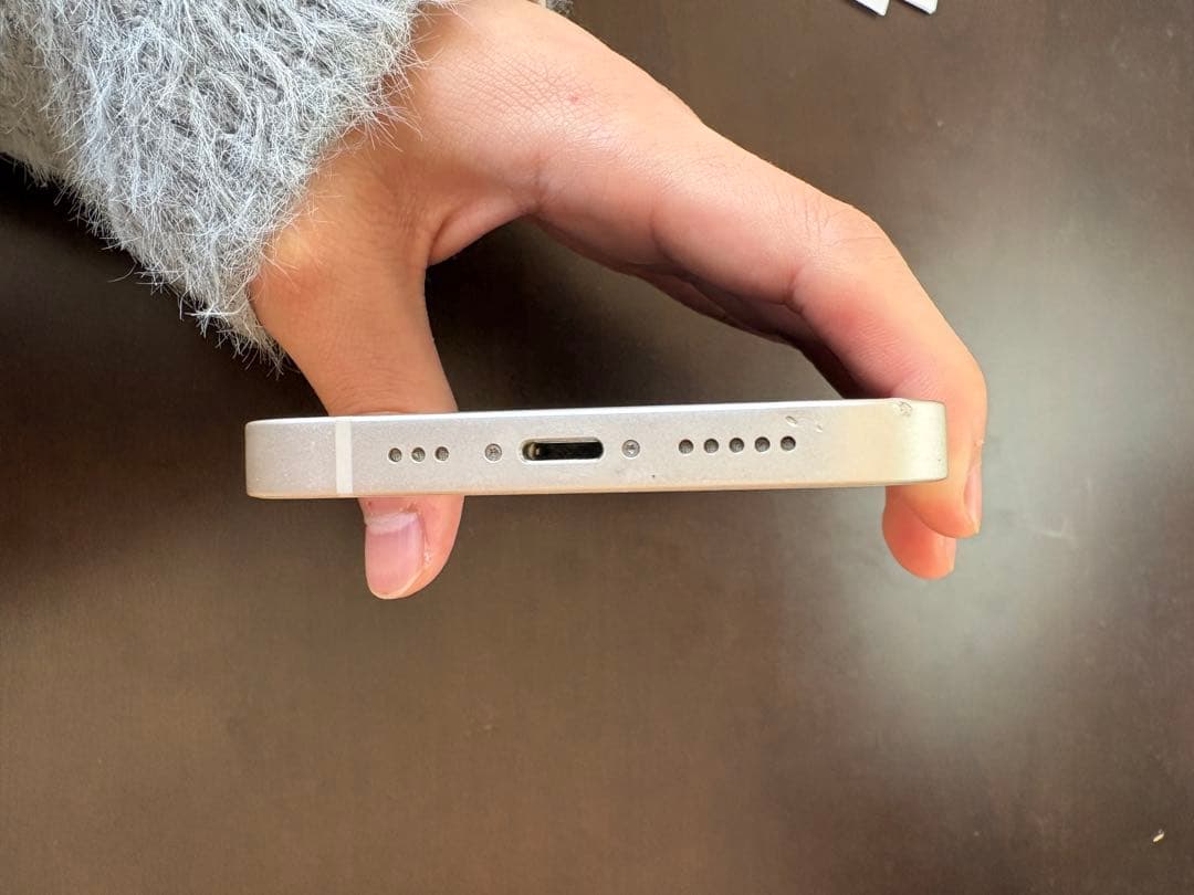 iPhone13 256GB スターライト SIMロックなし