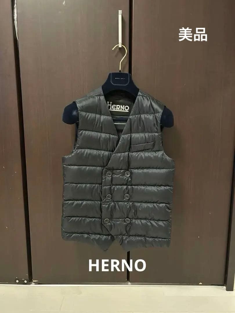 HERNO ヘルノ ダウン　ベスト サイズ44 ブラック　美品