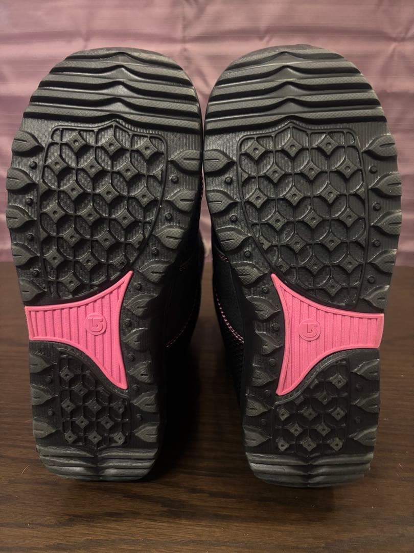 BURTON PEACH スノーボードブーツ 女性用　24センチ