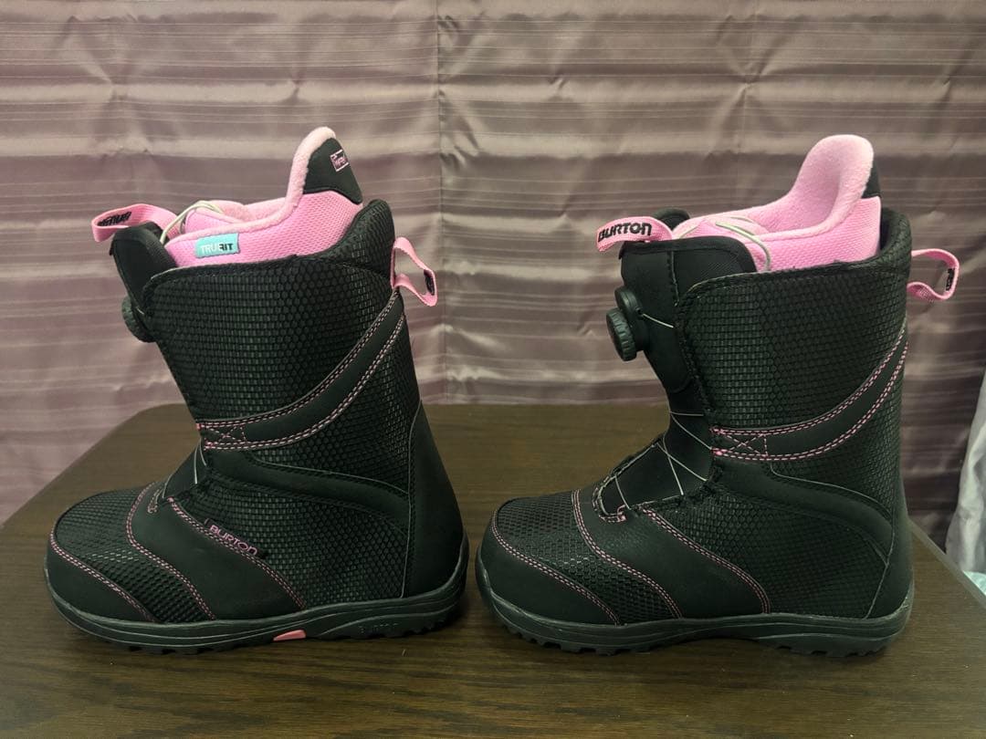 BURTON PEACH スノーボードブーツ 女性用　24センチ