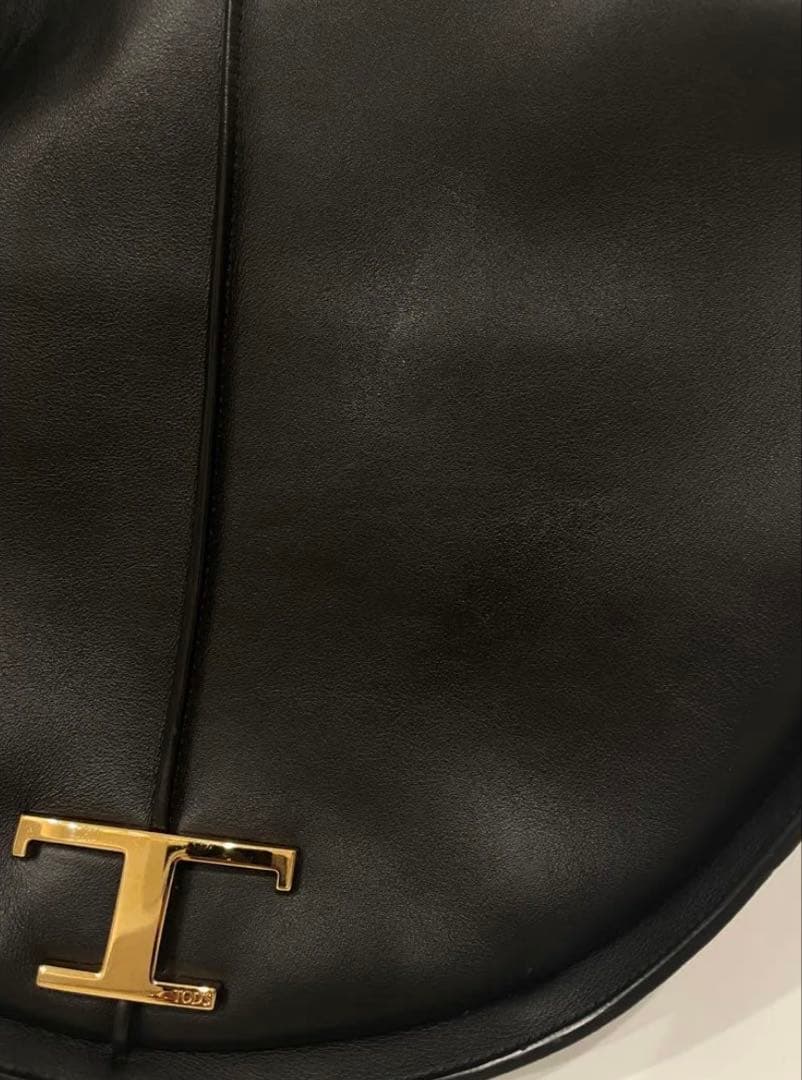 TOD’S トッズ Tタイムレス ホーボーバッグ ブラック ゴールド金具 レザー