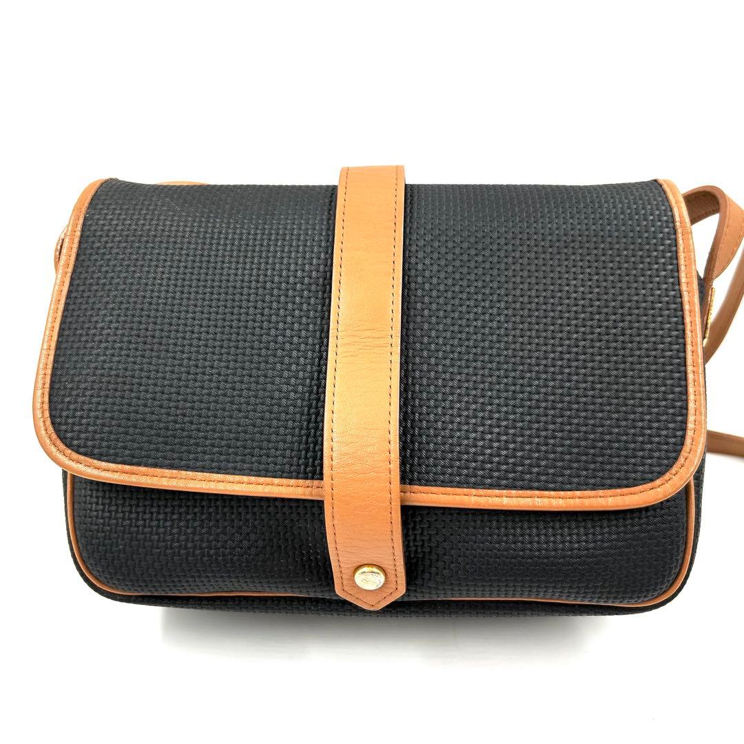 美品 イヴサンローラン 257 ショルダーバッグ PVC レザー 斜め掛け 黒