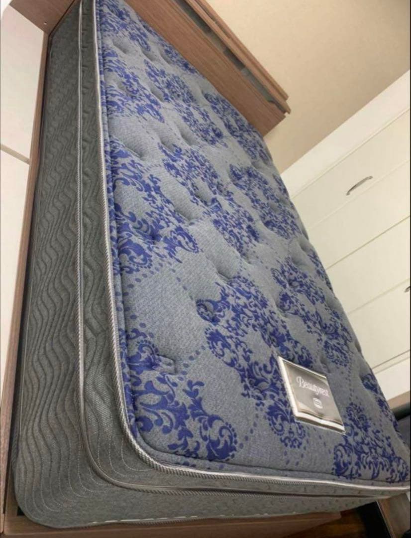 今 シモンズ　セミダブルベッド　マットレス