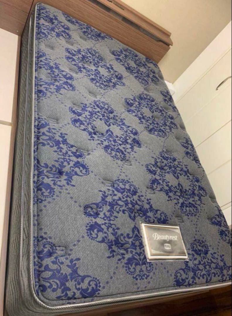 今 シモンズ　セミダブルベッド　マットレス