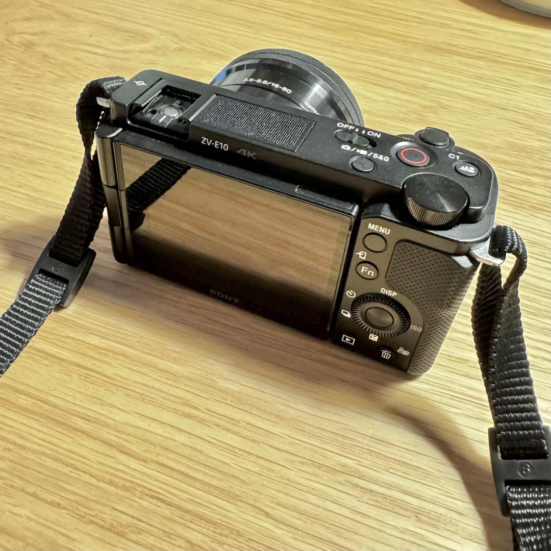 【美品】Sony ZV-E10 ミラーレス一眼 レンズキット *SDカード付