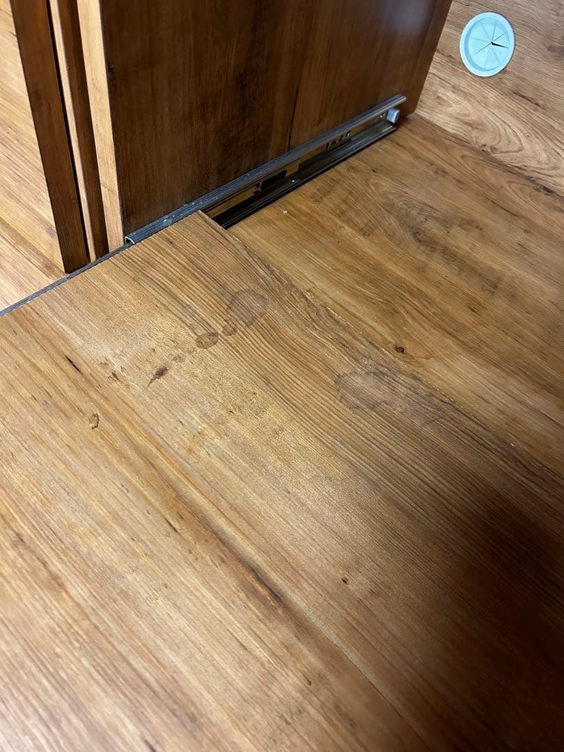 木目調食器棚 収納力抜群