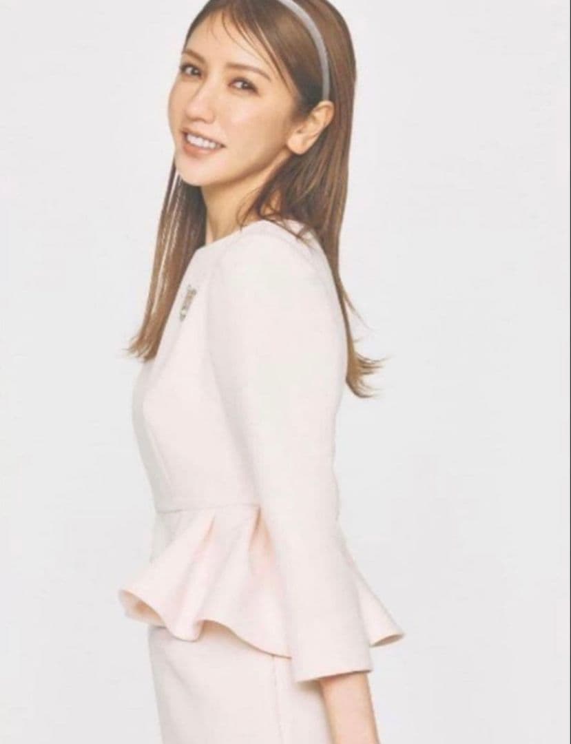 【最終価格】CELFORDセルフォード ロングスリーブペプラムタイトワンピース