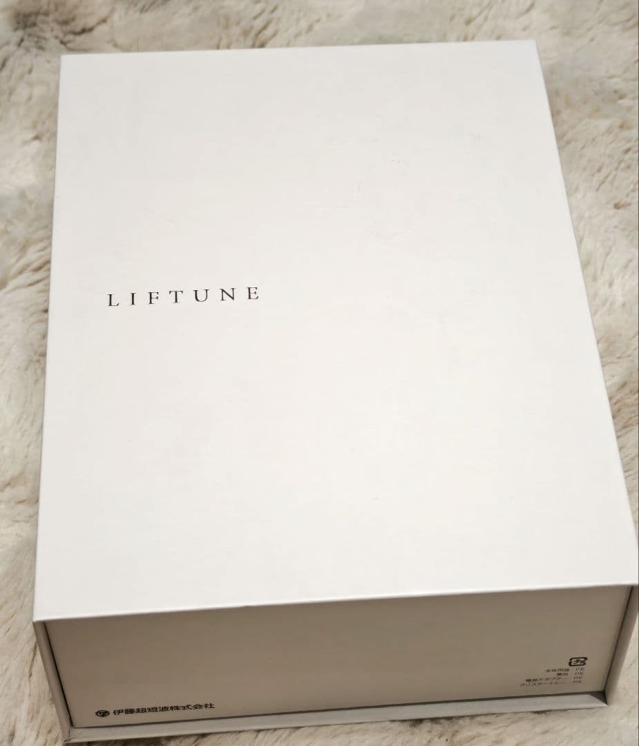 家庭用複合フェイシャル美容機器 LIFTUNE [リフチューン]